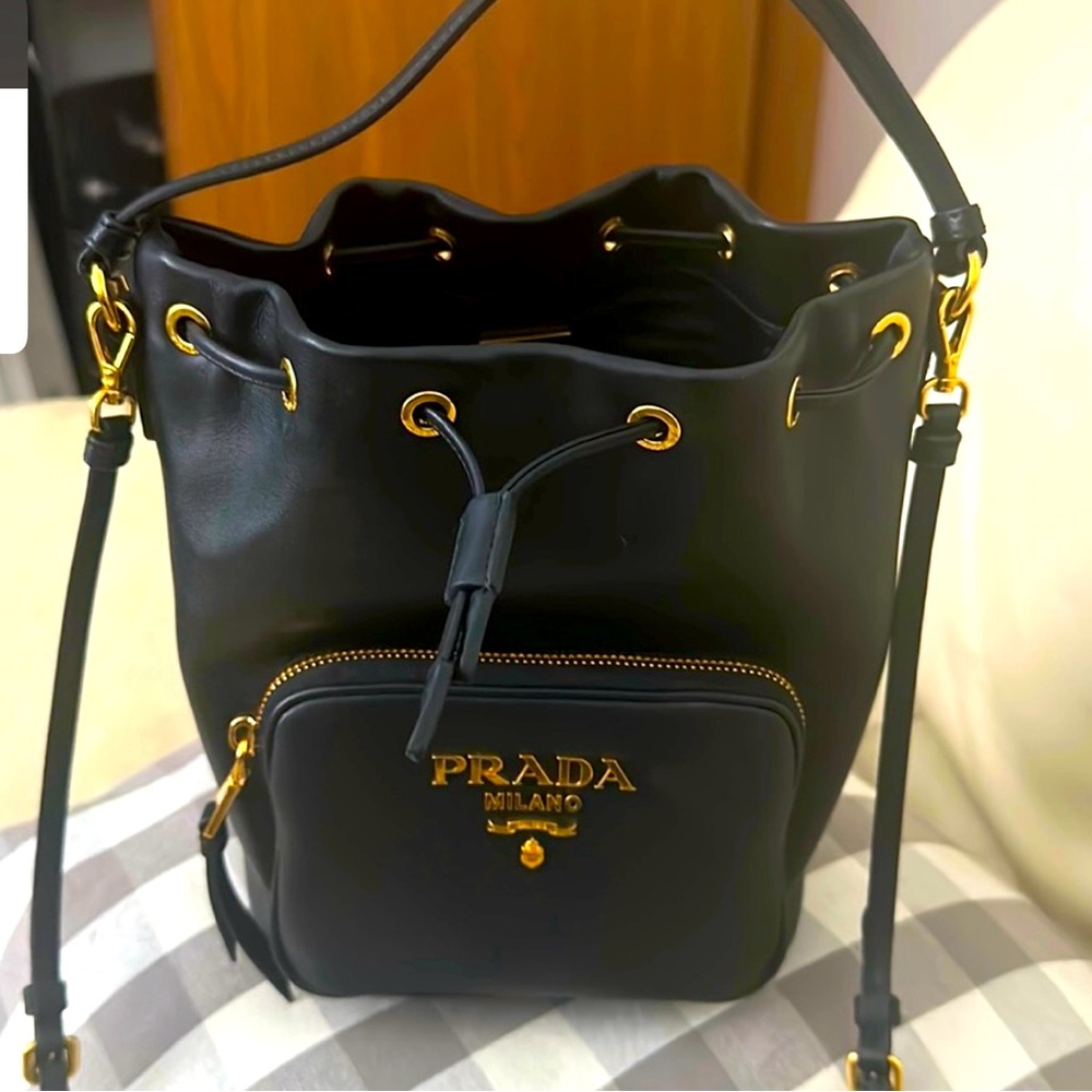 Prada Black Leather Bucket Bag 💕👜🥰